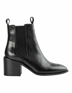 Tony Bianco Hampton Black Calais