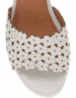 Zazou Andy White Leather Low Heeled Sandal -Deals Shoes Store 711377110 3 720x928