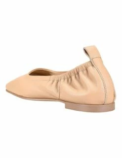 Siren Ripley Camel Leather Slip-on Flats -Deals Shoes Store 824738410 4 1 720x928