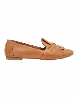 Sandler Rosco Tan Glove Flat Shoes
