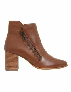 Jane Debster Magic Mid Brown Glove Boots