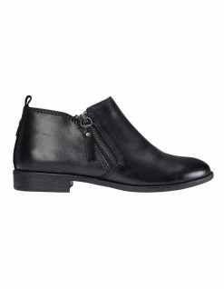 Easy Steps Strike Black Glove Boot