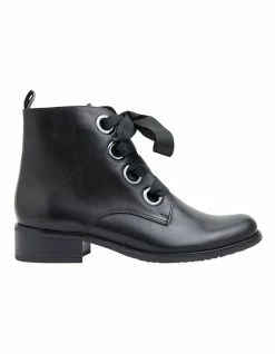 Jane Debster Nimble Black Glove Boots