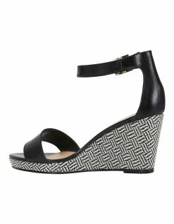 Sandler Claudia Black Glove Sandals -Deals Shoes Store 830408140 7 720x928