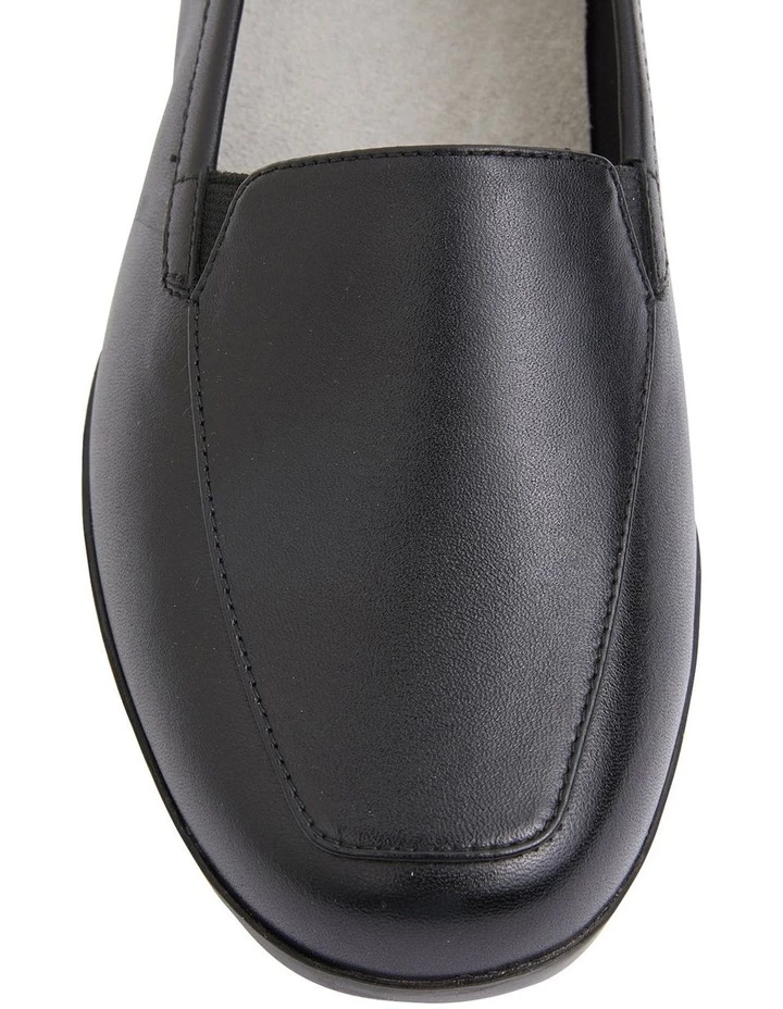 Wide Steps Verse Black Glove Flat Shoes 7 Wide Steps Verse Black Glove Flat Shoes - Image 7