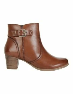 Wide Steps Mascot Cognac Glove Boot