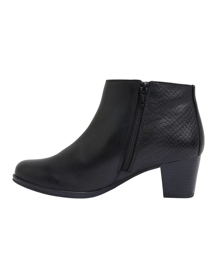 Wide Steps Beckett Black Glove Boots 3 Wide Steps Beckett Black Glove Boots - Image 3