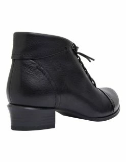 Wide Steps Takoda Black Glove boots 10 Wide Steps Takoda Black Glove boots -Deals Shoes Store 830724490 4 720x928
