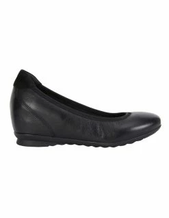 Wide Steps Norah Black Glove Heeled Shoes