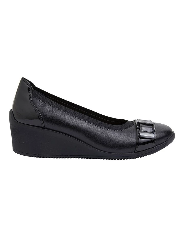 Wide Steps Narita Black Glove Heeled Shoes 1 Wide Steps Narita Black Glove Heeled Shoes