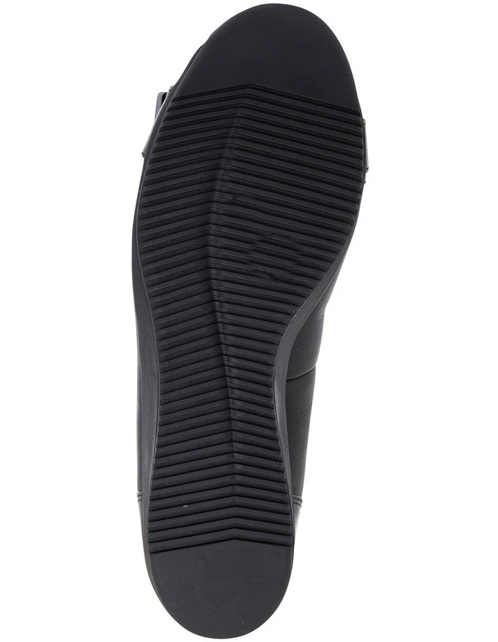 Wide Steps Narita Black Glove Heeled Shoes 6 Wide Steps Narita Black Glove Heeled Shoes - Image 6