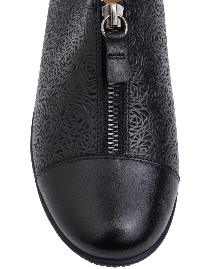 Wide Steps Wiley Black Glove Flat Shoes 7 Wide Steps Wiley Black Glove Flat Shoes - Image 7