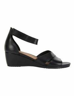 Wide Steps Martha Black Glove Sandal