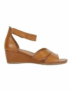 Wide Steps Martha Cognac Glove Sandal