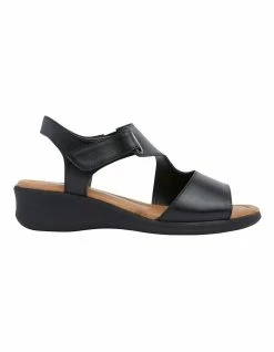Wide Steps Patty Black Glove Sandal