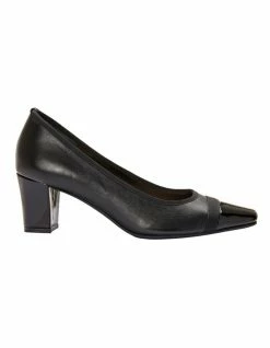 Easy Steps Network Black Patent/ Glove Heeled Shoes