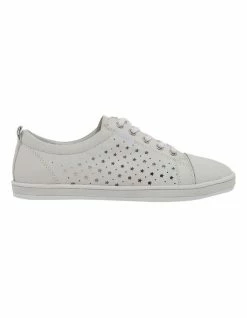 Easy Steps Warwick White Glove Sneaker