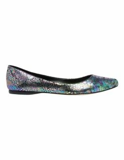 Nine West Speakup Flats