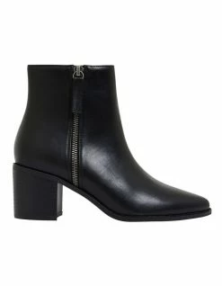 Ravella Savanna Black Smooth Boots