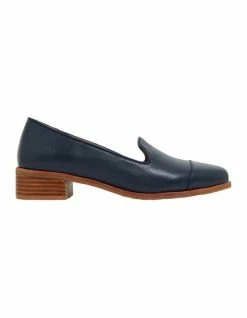 Sandler Sable Navy Glove Flat Shoes