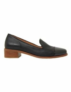 Sandler Sable Black Patent/Glove Flat Shoes