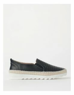 Regatta Capricorn Navy Leather Flat Shoe