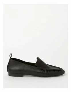 Basque Mara Black Sheep Leather Flat Shoe