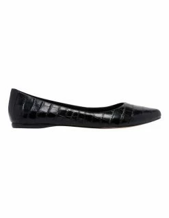 Nine West Speakup Flats