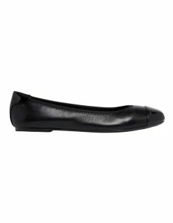 Nine West Capted Flats