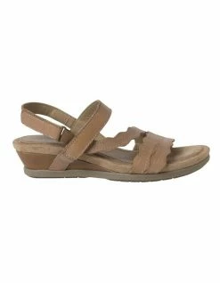 Planet Shoes Poppy Alpaca Leather Sandal