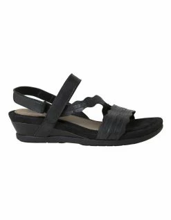 Planet Shoes Poppy Black Leather Sandal