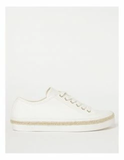 Trent Nathan Carisa White Sneaker