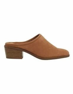 Sandler Magnum Tan Nubuck Flat Shoes