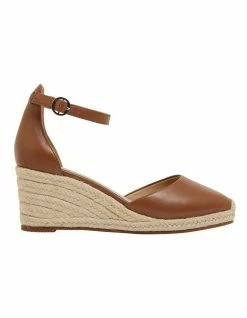 Jane Debster Peru Tan Glove Sandals