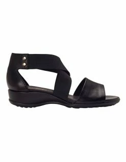 Wide Steps Chester Black Glove Sandals