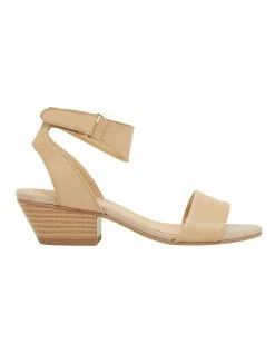 Easy Steps Vienna Nude Glove Sandals