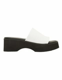 Ravella Fiasco White Smooth Sandals