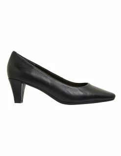 Easy Steps Aiken Black Glove Heeled Shoes