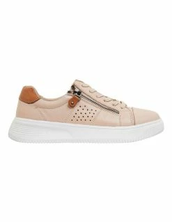 Wide Steps Novella Blush / Tan Glove Sneakers