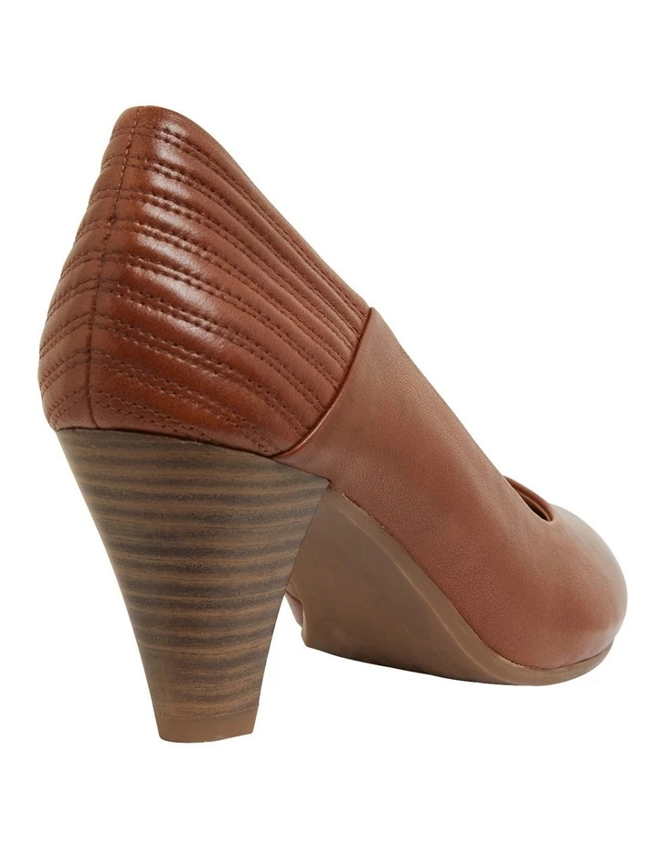 Wide Steps Edina Cognac Glove Heeled Shoes 2 Wide Steps Edina Cognac Glove Heeled Shoes - Image 2