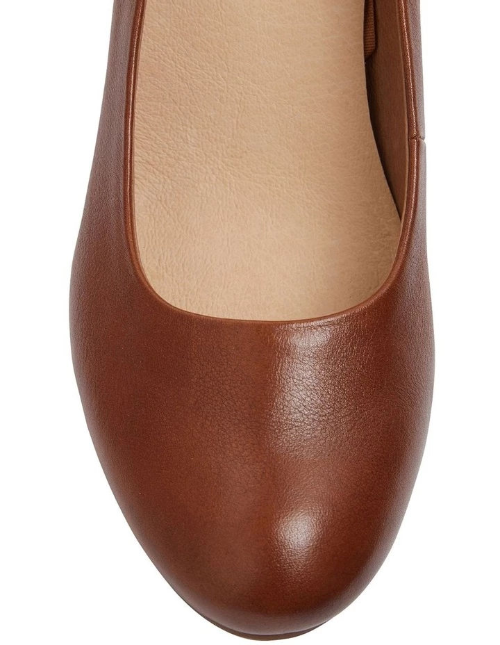 Wide Steps Edina Cognac Glove Heeled Shoes 5 Wide Steps Edina Cognac Glove Heeled Shoes - Image 5