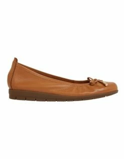 Active Flex Barton Tan Glove Flat Shoes