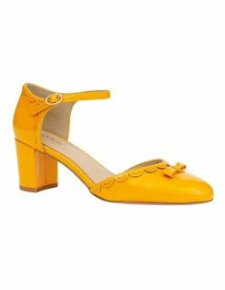 Review Phoebe Orange Heel Shoe