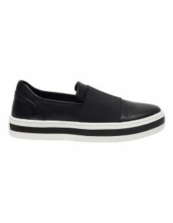 Easy Steps Urban Black Glove Sneakers