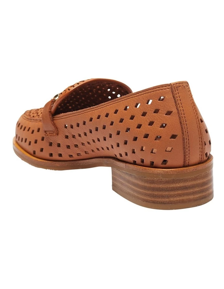 Easy Steps Nixon Tan Glove Flat Shoes 6 Easy Steps Nixon Tan Glove Flat Shoes - Image 6